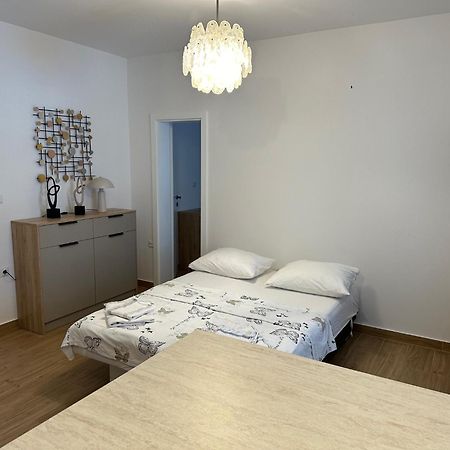 Apartmani Svemir Drage Buitenkant foto