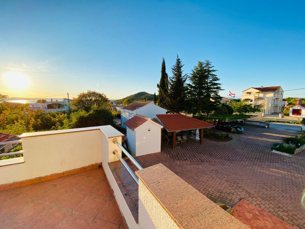 Apartmani Svemir Drage Buitenkant foto