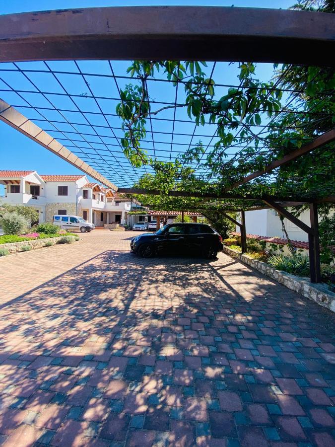 Apartmani Svemir Drage Buitenkant foto