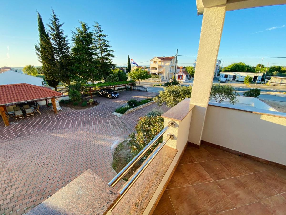 Apartmani Svemir Drage Buitenkant foto