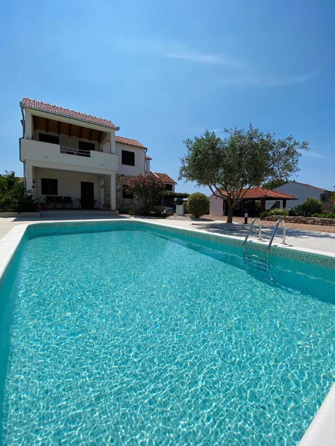 Apartmani Svemir Drage Buitenkant foto