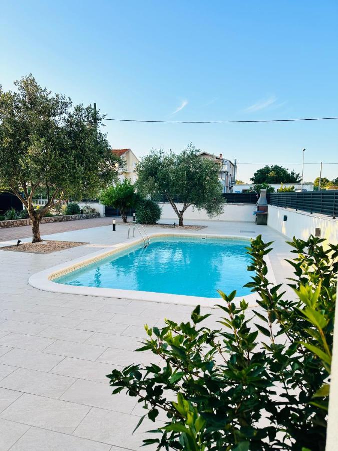 Apartmani Svemir Drage Buitenkant foto