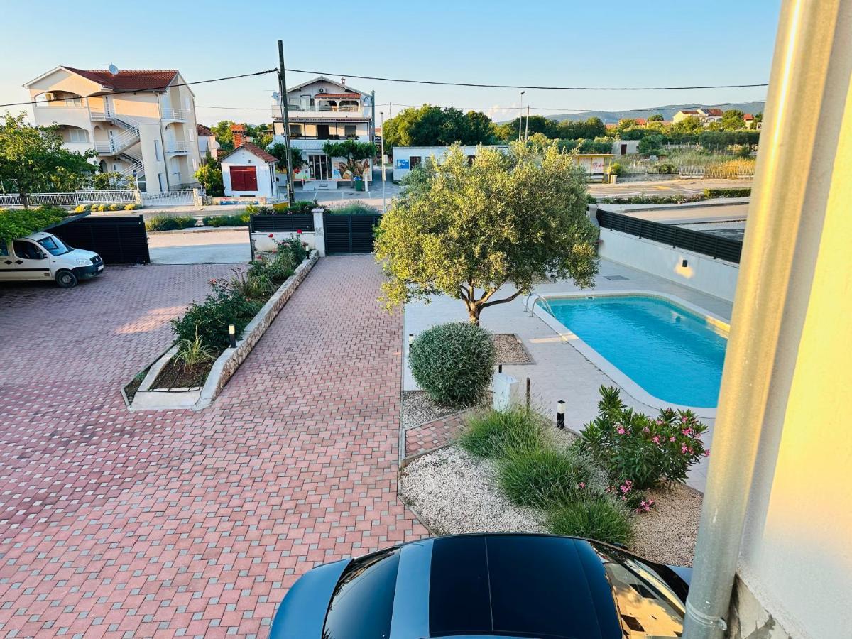 Apartmani Svemir Drage Buitenkant foto
