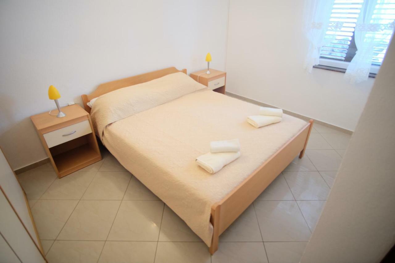 Apartmani Svemir Drage Buitenkant foto