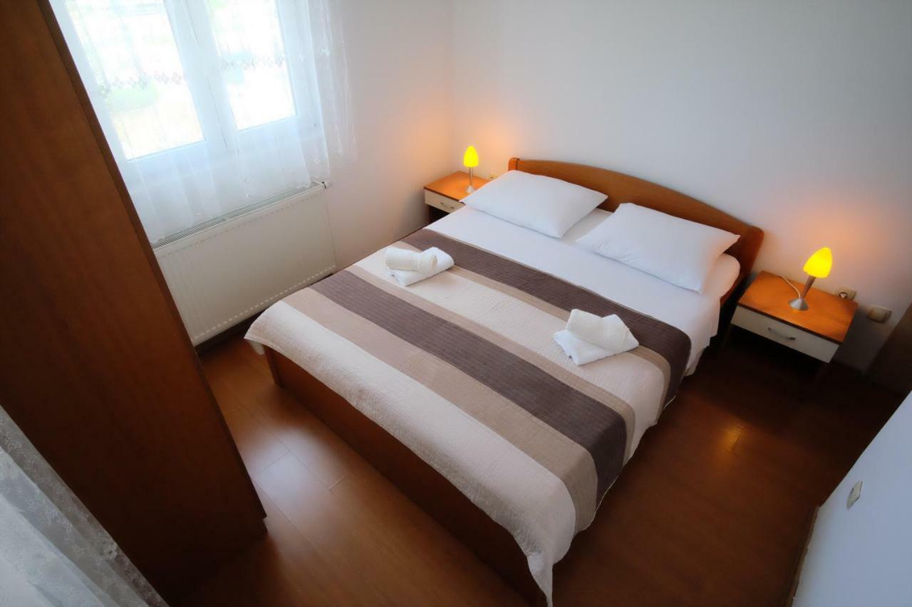 Apartmani Svemir Drage Buitenkant foto