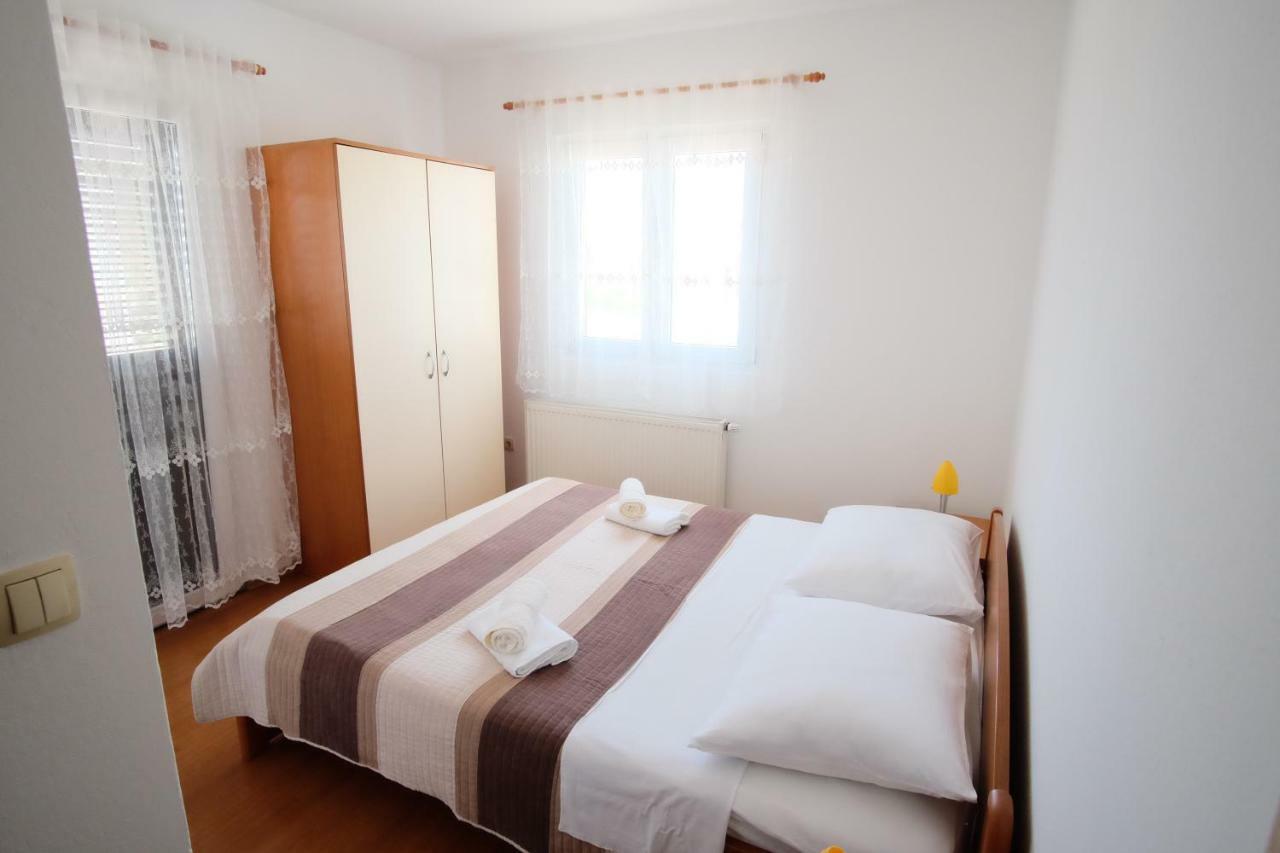 Apartmani Svemir Drage Buitenkant foto